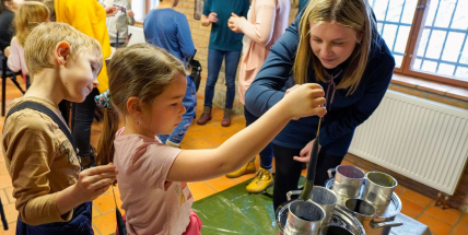 Listopadový program v Hornickém muzeu začne svíčkařskou dílnou