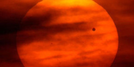 Měsíc ve čtvrtek dopoledne zakryje Venuši, úkaz jde pozorovat pouhým okem