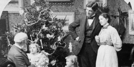 Hornická štědrovečerní večeře: Kapr na černo, dobré pivo, pocukrované vařené sušené hrušky a švestky