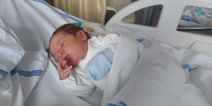 Seznamte se s Oliverem, prvním letošním miminkem