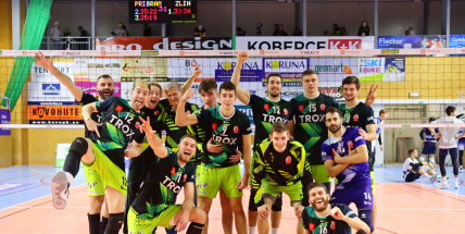 S frenetickými diváky v zádech dokázali Kocouři vybojovat tři body proti Zlínu