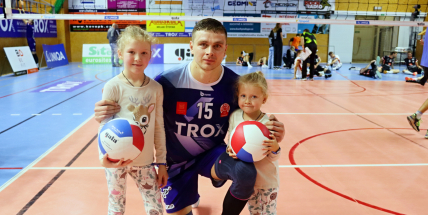 Volejbalista Tevkun: Rusové stihli během měsíce zlikvidovat architekturu a infrastrukturu v mém rodném městě