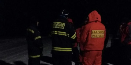 Policisté a hasiči pátrali v Jincích po muži, který nechal doma dopis na rozloučenou