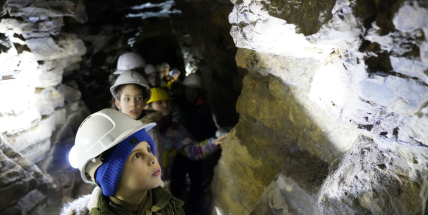 Jarní tábory zavedou děti do aquaparku, na led nebo do hornického podzemí