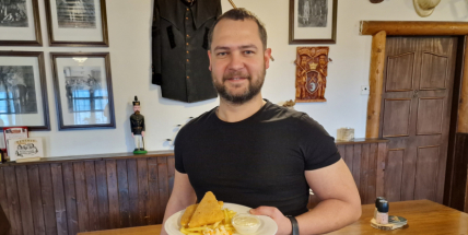 Příbramská restaurace nabídla smažák za 50 korun. Za víkend jich prodala přes tisíc
