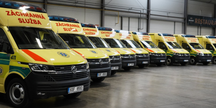 Středočeští záchranáři mají 15 nových sanitek, další obnova má být ještě letos
