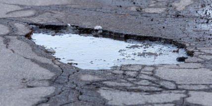 Středočeský kraj chce dát do fondu na opravu silnic po výkopech 75 milionů korun