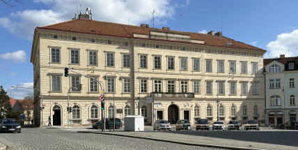 Příbram letos opraví střechu na budově bývalých Rudných dolů