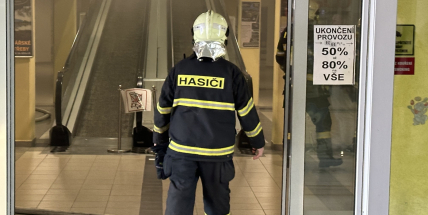 V příbramské Alze hořel platební automat, nikdo se nezranil