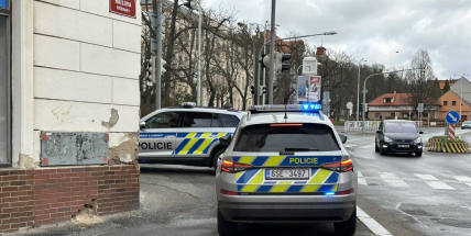 V bytovém domě v centru Příbrami unikal plyn. Obyvatelé špatně uzavřeli hořák sporáku