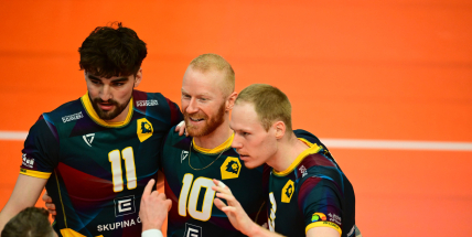 Kocouři potrápili favorita, ale sérii prodloužit nedokázali. Po porážce 1:3 postupují do finále extraligy Lvi Praha