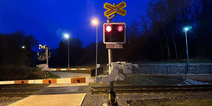 Provoz na trati mezi Úvaly u Prahy a Českým Brodem stál, vlak srazil člověka