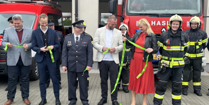 Záchranná služba a dobrovolní hasiči v Dobříši otevřeli novou stanici