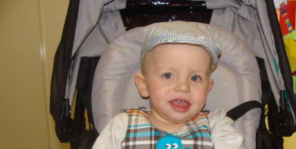 Těžce nemocnému Davídkovi náhle zemřel tatínek. Lidé přispívají na záchranu jeho domova