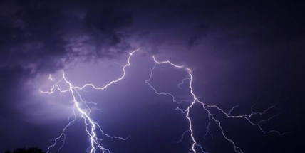 Meteorologové: Na Příbramsku v neděli hrozí silné bouřky, přinesou kroupy i přívalové deště