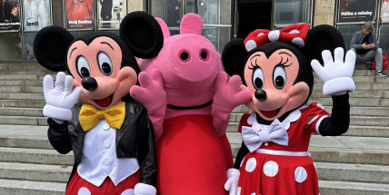 Největší akce pro děti ve Středočeském kraji je v plném proudu, divadlo bude patřit ratolestem až do večera