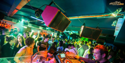 Kačeři zahájí zimní sezónu s legendárním pražským klubem