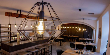 Restaurace Žárovka na Březových Horách otevírá, nabídne převážně českou kuchyni