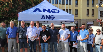 Strany zahajují ostrou fázi svých kampaní do krajských voleb, ANO a SPOLU se představí dnes v Příbrami