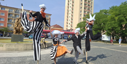 Příbram ožila festivalem pouličního divadla, potrvá do neděle