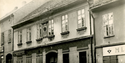 Asanace Plzeňské i móda třicátých let. Hornické muzeum zve na přednášky k aktuální výstavě