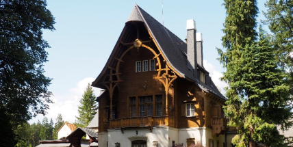 Třítrubecký zámeček v Brdech už nyní v září uvítá první nocležníky