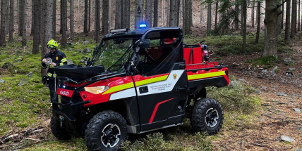 Hasiči dnes likvidovali drobný lesní požár v Brdech nedaleko vrcholu Třemošná