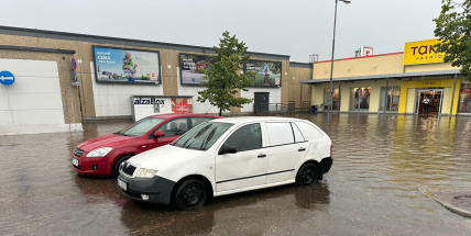 Konec týdne bude extrémně deštivý a větrný, meteorologové varují před povodněmi