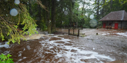 Situace na Příbramsku: Nižší intenzita srážek mírní obavy, voda začíná opadat