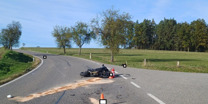 Čelní srážka dvou motorkářů u Milevska skončila tragicky