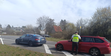 Příbramští policisté rozdávali o víkendu pokuty za nepřiměřenou rychlost