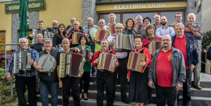 Festival Třemšínská heligónka slaví čtvrtstoletí, písničky se ve Hvožďanech rozezní již dnes