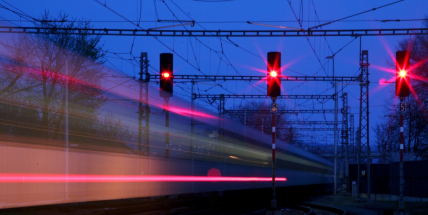 Žena se v Berouně rozhodla ukončit svůj život skokem pod vlak