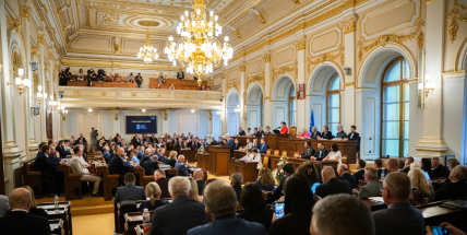 Poslance čeká schvalování penzijní reformy a debata o revizi sociálních dávek
