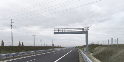 Nový úsek dálnice D4 budou hlídat váhy i radary