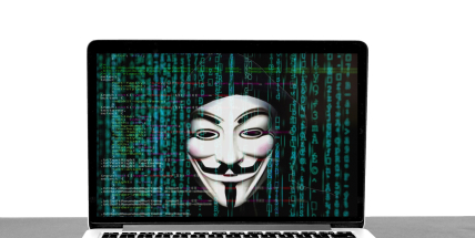 Mysli, než klikneš! Policie varuje před podvody na internetu
