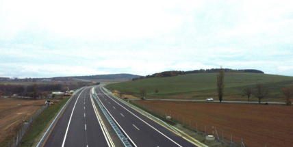 Hon na řidiče se konat nebude: Ministerstvo koriguje původní záměr a distancuje se od avizovaných osmi měřených úseků na D4