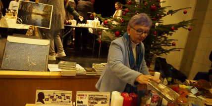 V Rožmitále zaplavily jarmark davy lidí. Zájmu se těšil nový betlém