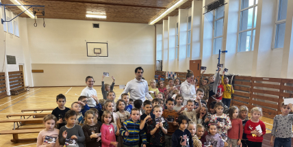 Bronzový kordista Beran představil šerm dětem ze ZŠ Březnice