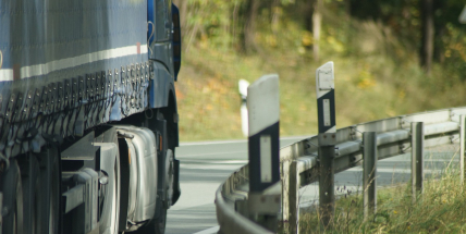 Petici za omezení tranzitní nákladní dopravy na okresních silnicích podporuje i vedení Dobříše