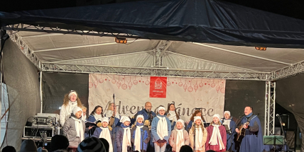 Stříbrná neděle: Příjemná vánoční atmosféra přilákala davy lidí na náměstí 17. listopadu