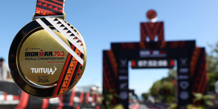 Stříbrná tečka. Paratriatlonista Tománek zakončil letošní rok titulem vicemistra světa v polovičním Ironmanu