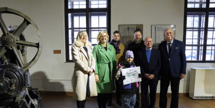 Jubilejní 100 000. návštěvník Hornického muzea Příbram si odnesl památeční zážitek