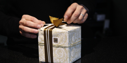 Češi upřednostňují nákup vánočních dárků on-line