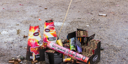 Příchod nového roku je ve znamení ohňostrojů, ale i zranění a požárů