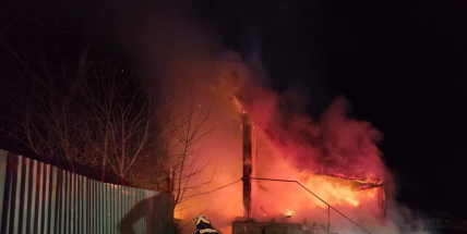 Hasiče na konci roku zaměstnaly hořící popelnice, ale i požár bytu v Příbrami