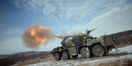 Jinečtí dělostřelci cvičili střelbu v Boleticích: náročný terén prověřil vojáky i techniku