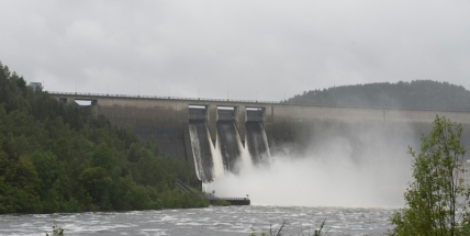 V Orlické přehradě včera zemřel při potápění muž
