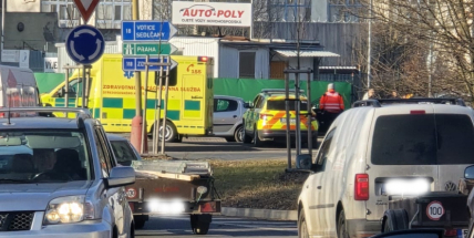 Policie hledá svědky nehody na kruháči, ale i v Drevníkách