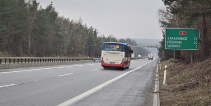 Řidiči pozor! Na jaře začne demolice mostu na D4 u Kytína